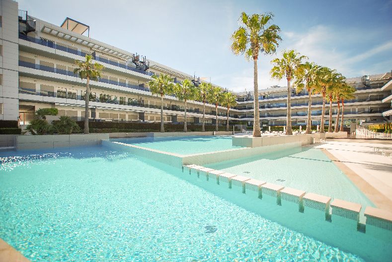 ROYAL BEACH 2.2